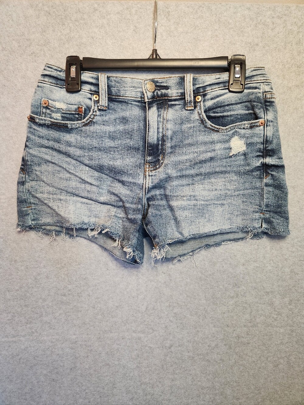 Daze Frayed Hem Denim Shorts Size 28 - Picture 13 of 13